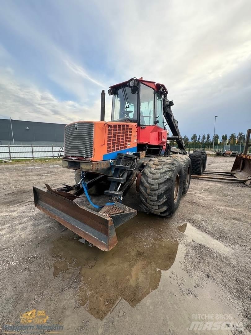 Valmet 890.2 Uitrijwagens