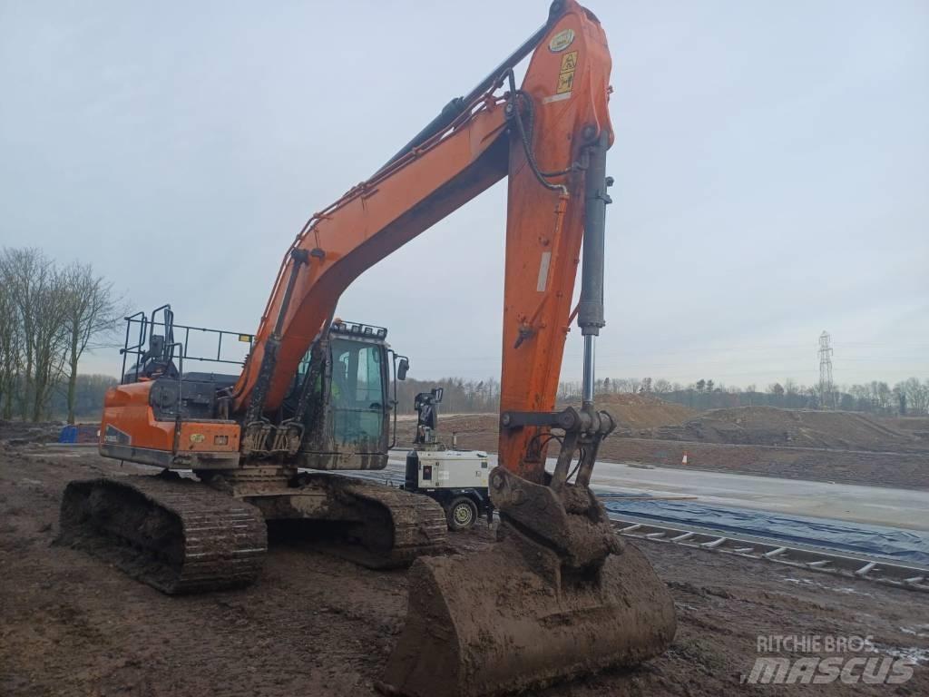 Doosan DX 225 LC-5 Rupsgraafmachines