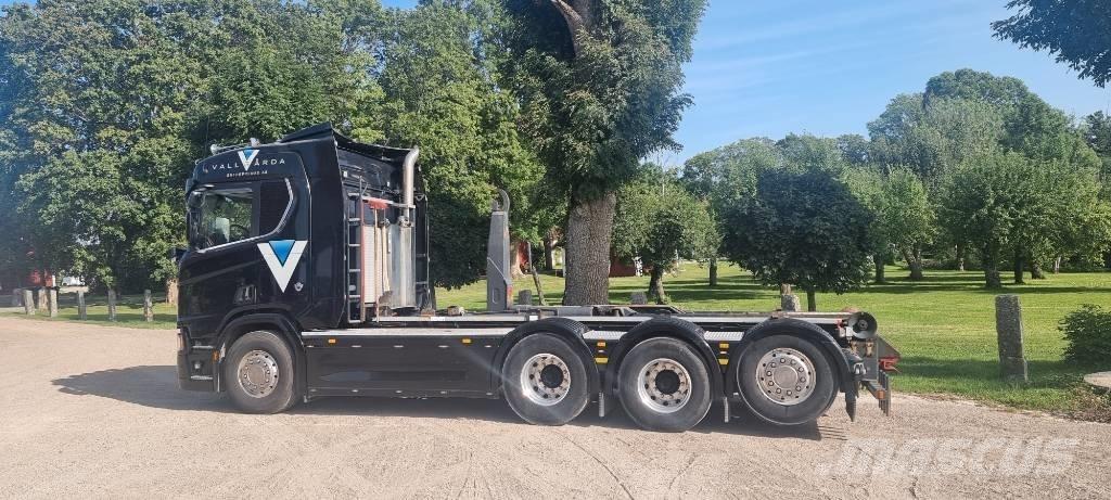 Scania R660 Vrachtwagen met containersysteem