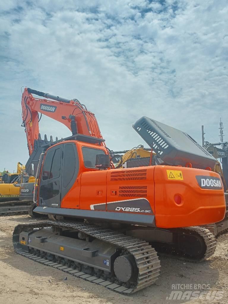 Doosan DX 225LC-9C Rupsgraafmachines
