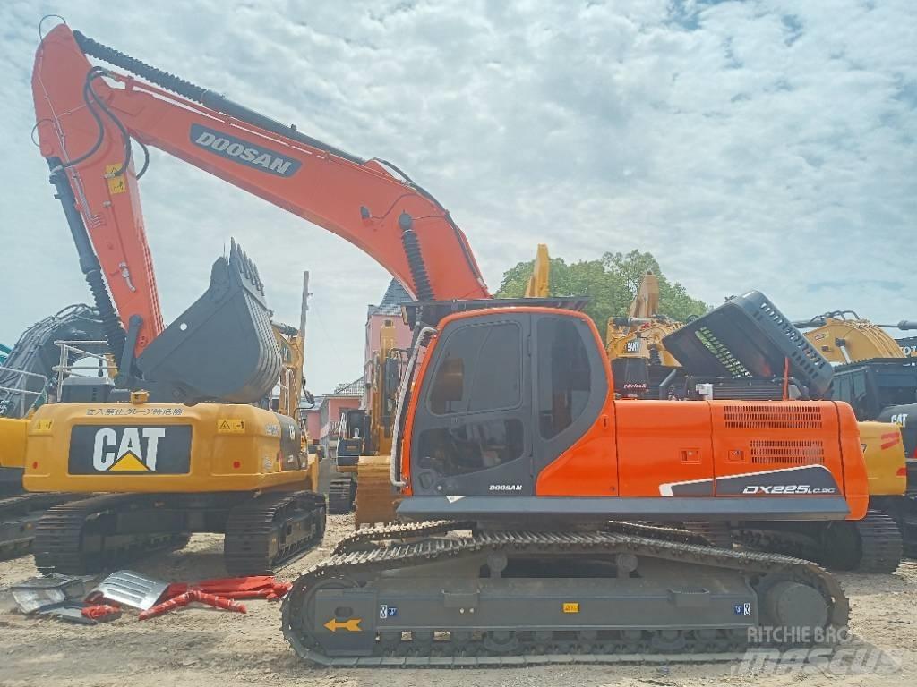 Doosan DX 225LC-9C Rupsgraafmachines