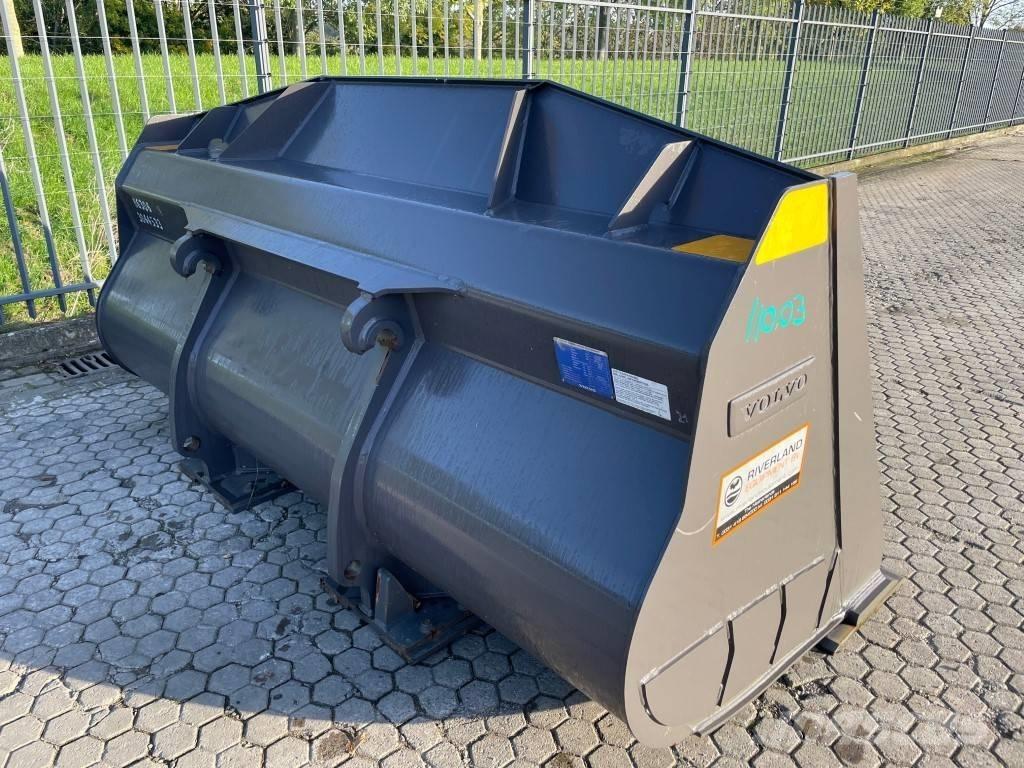Volvo L 120 H Bucket Bakken