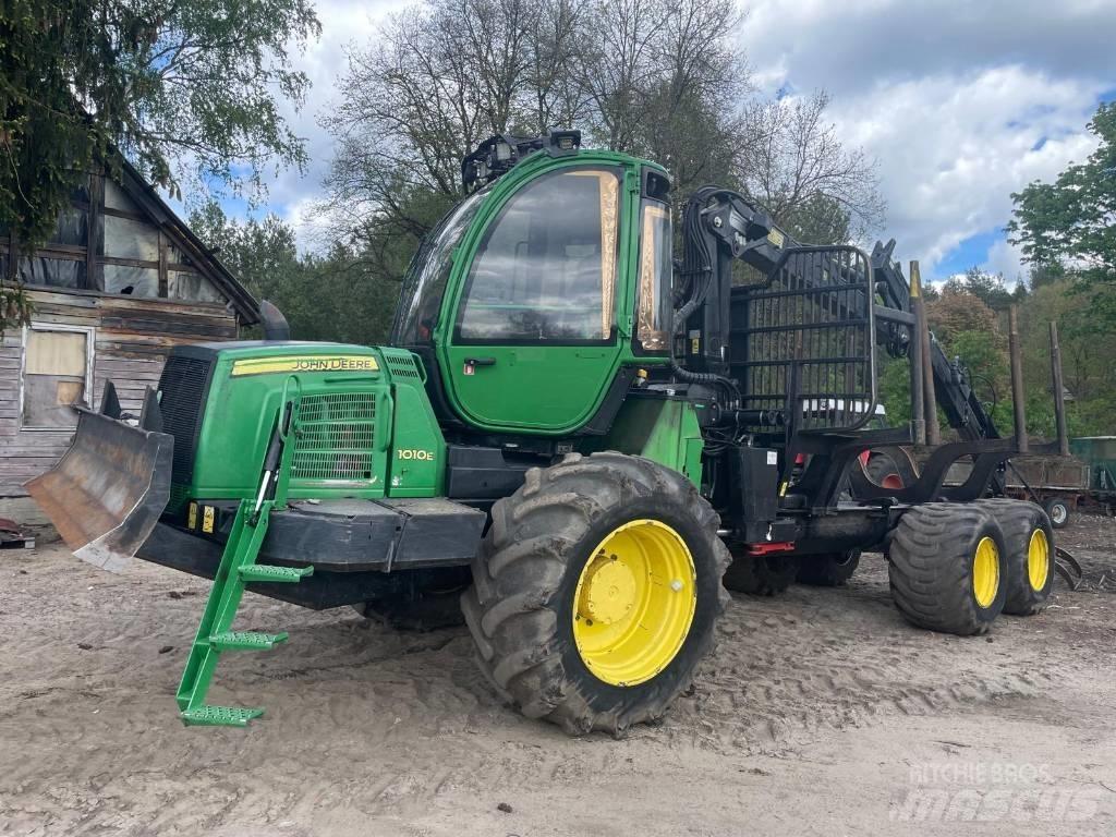 John Deere 1010 E Uitrijwagens