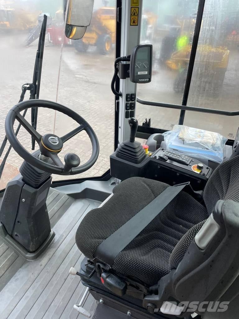 Volvo SD75B Trilrolwalsen