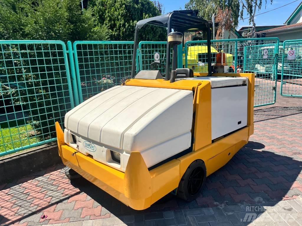 Tennant 6650D      V-2809 Terreinbeheermachines - overige