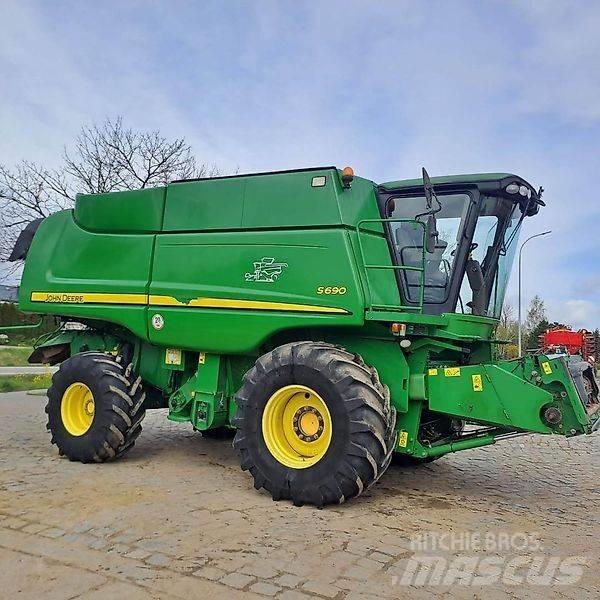 John Deere S 690 Maaidorsmachines