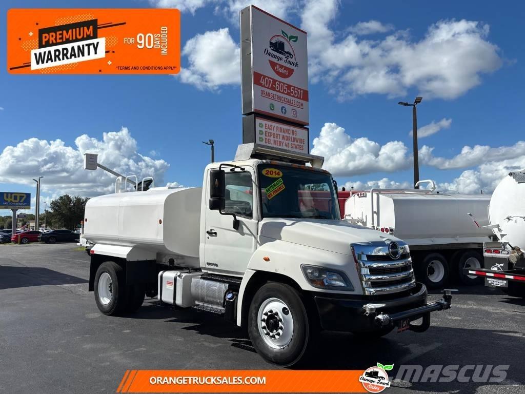 Hino 338 Water tankwagens