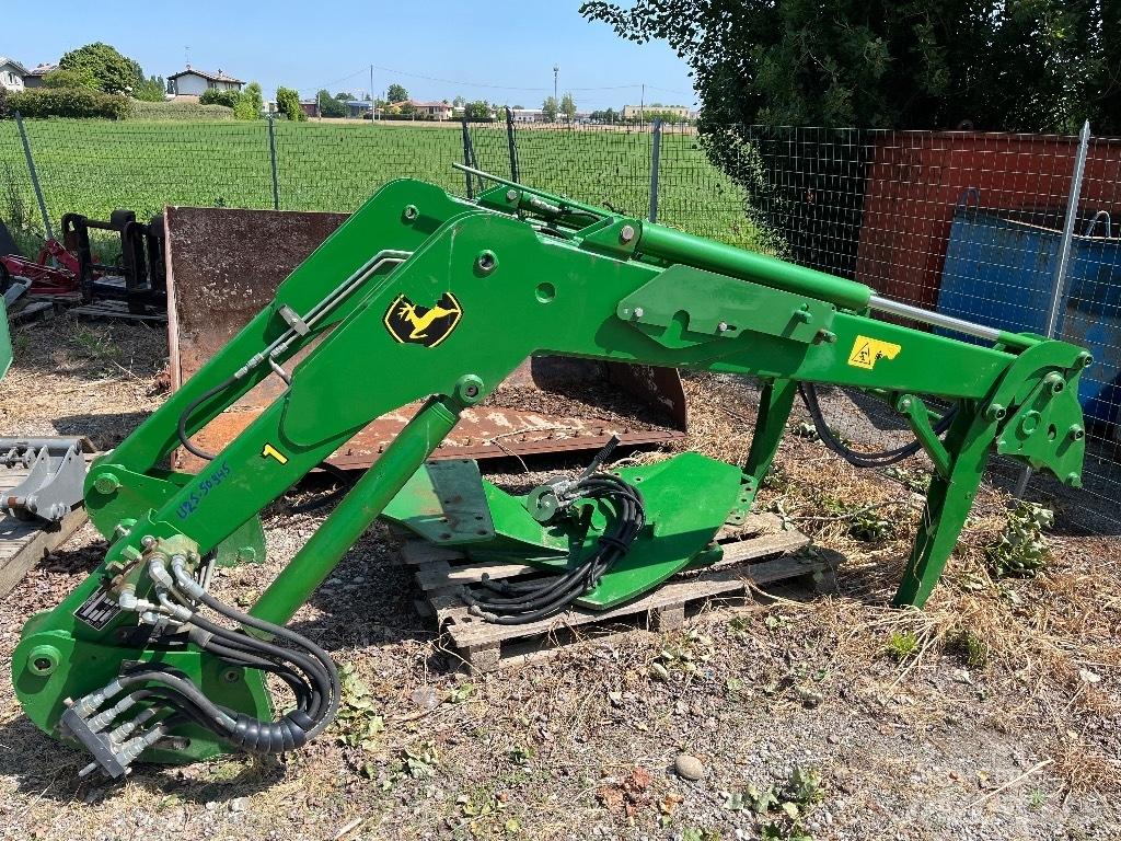 John Deere 731 Voorladers en gravers