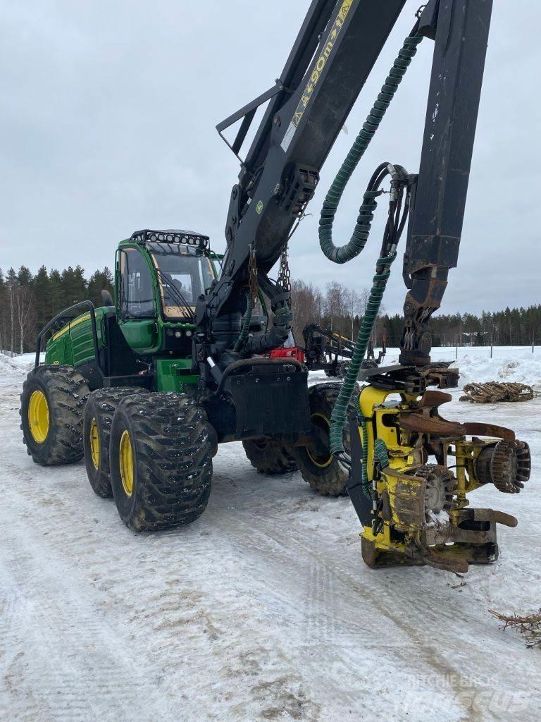 John Deere 1470G Harvesters