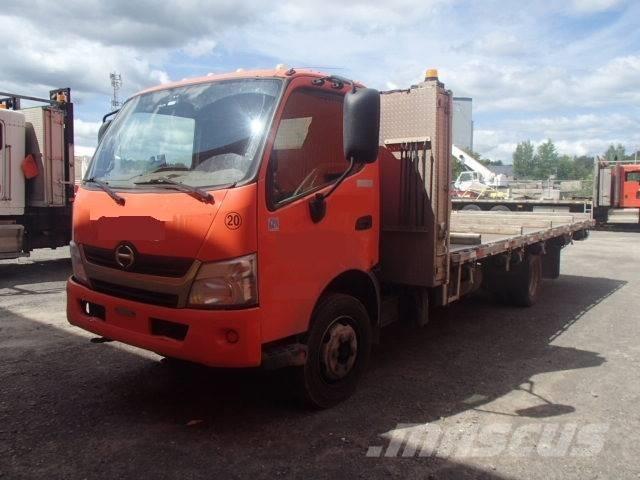 Hino 195 Platte bakwagens