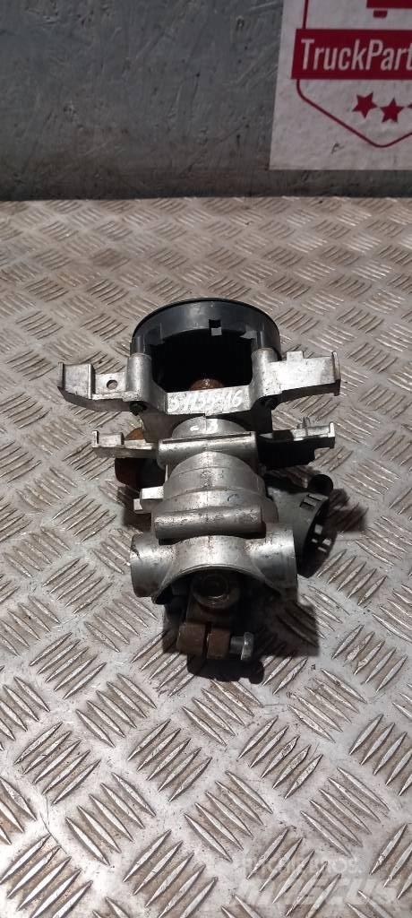 Scania R 420   1421785 Cabine en interieur