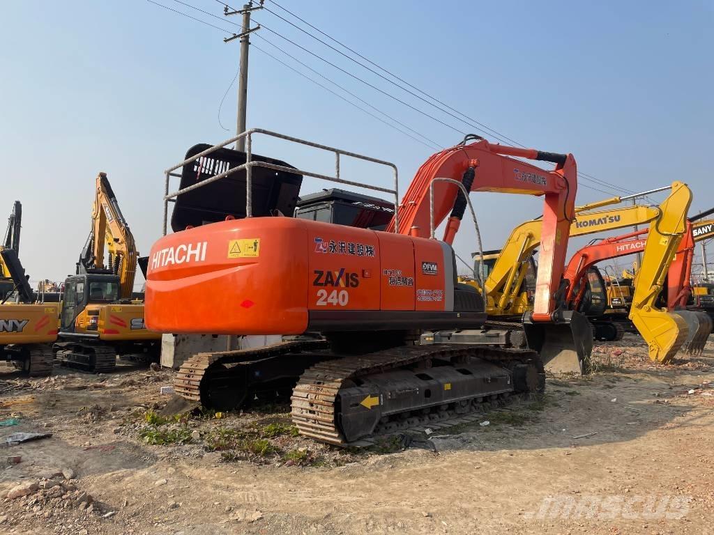 Hitachi ZX 240 Rupsgraafmachines