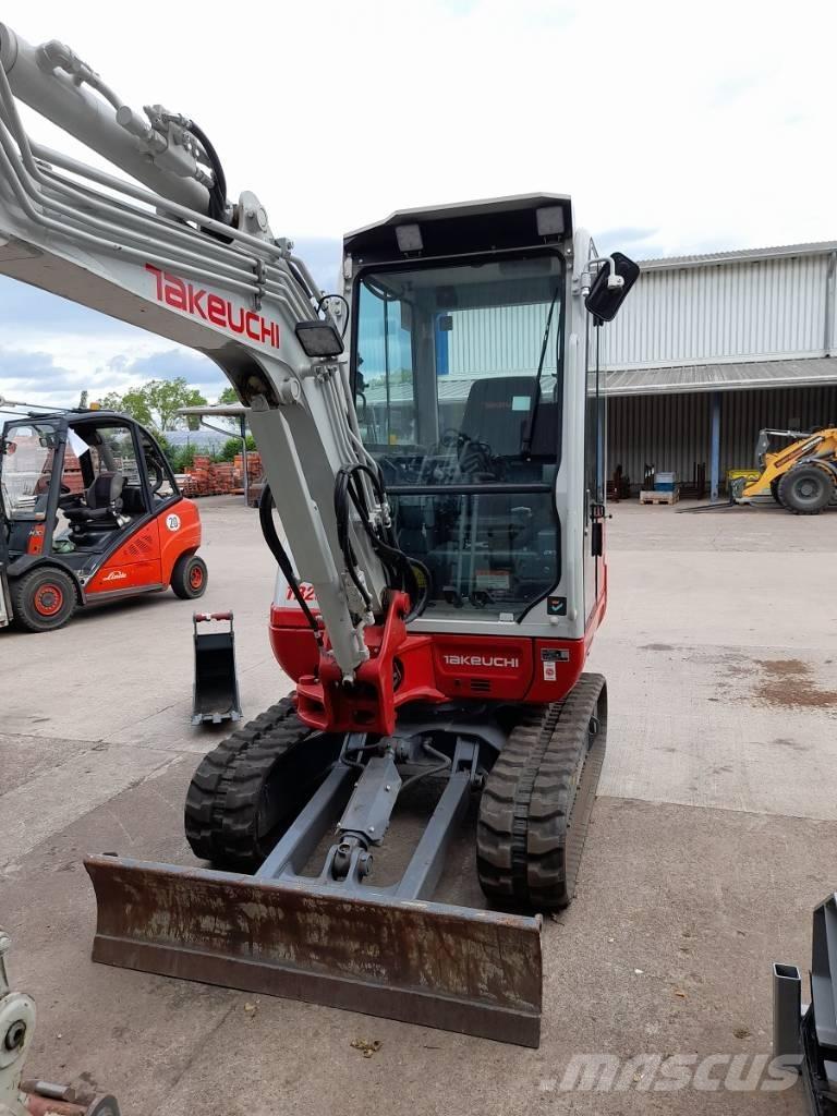 Takeuchi TB 230 Minigraafmachines < 7t