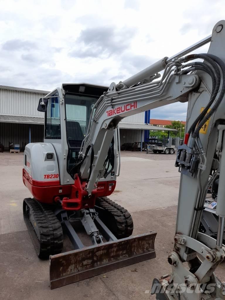 Takeuchi TB 230 Minigraafmachines < 7t