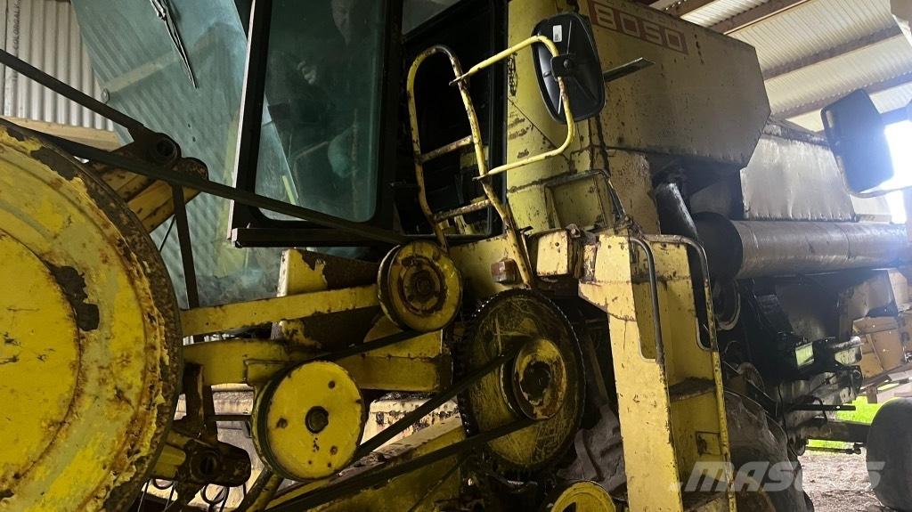 New Holland 8050 Maaidorsmachines