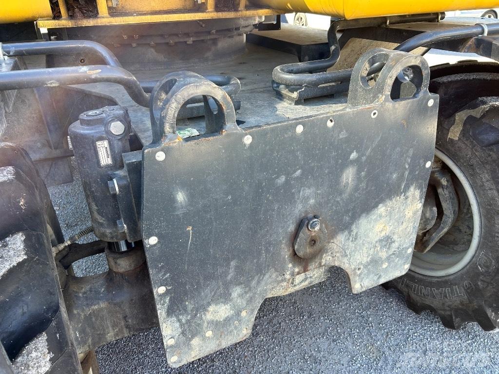 Komatsu PW148 -10 Wielgraafmachines