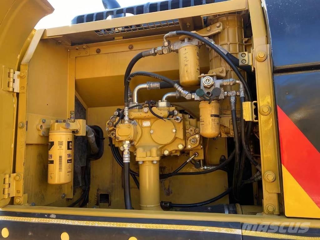 CAT 325 D Rupsgraafmachines