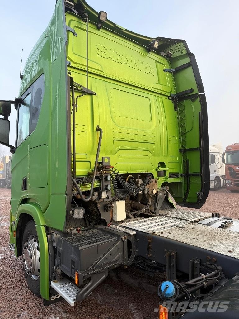 Scania R450A6x2NB Trekkers