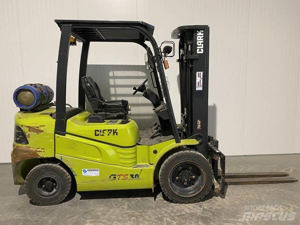 Clark GTS30 LPG heftrucks