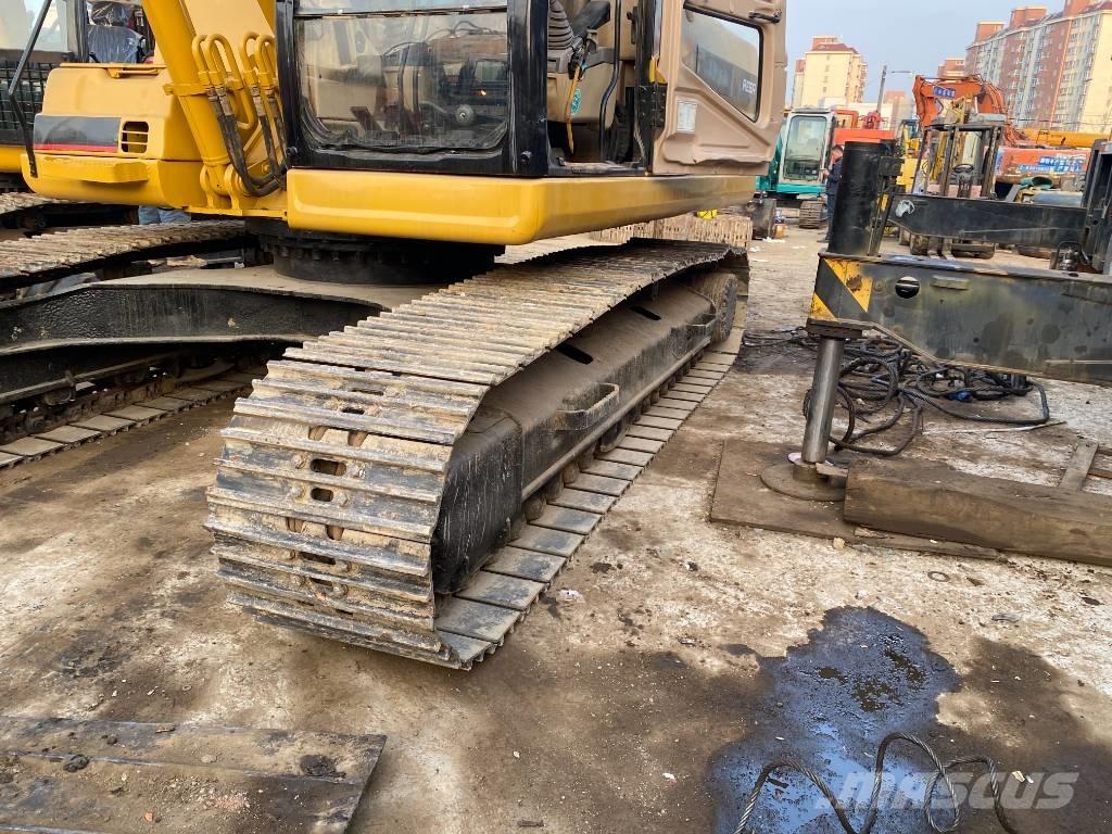 CAT 325 B L Rupsgraafmachines