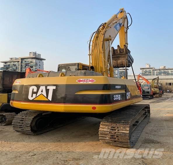 CAT 325 B L Rupsgraafmachines