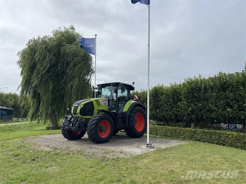 CLAAS Axion 830 Tractoren