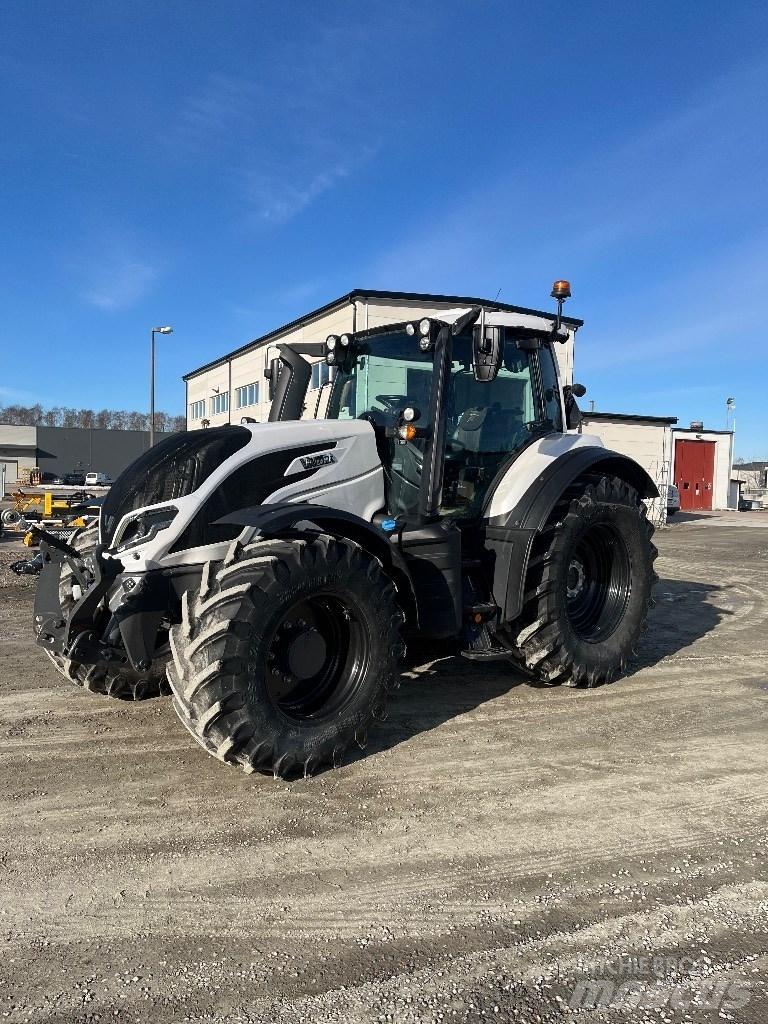 Valtra T 175 Direct Tractoren