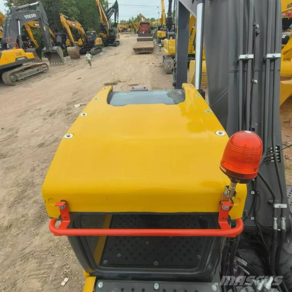 Volvo EC 240 Rupsgraafmachines