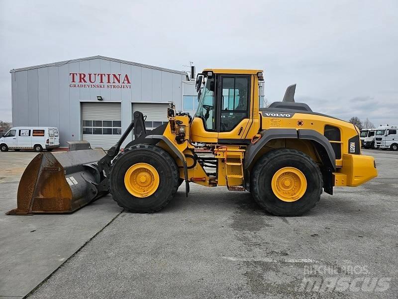 Volvo L 120 H Wielladers