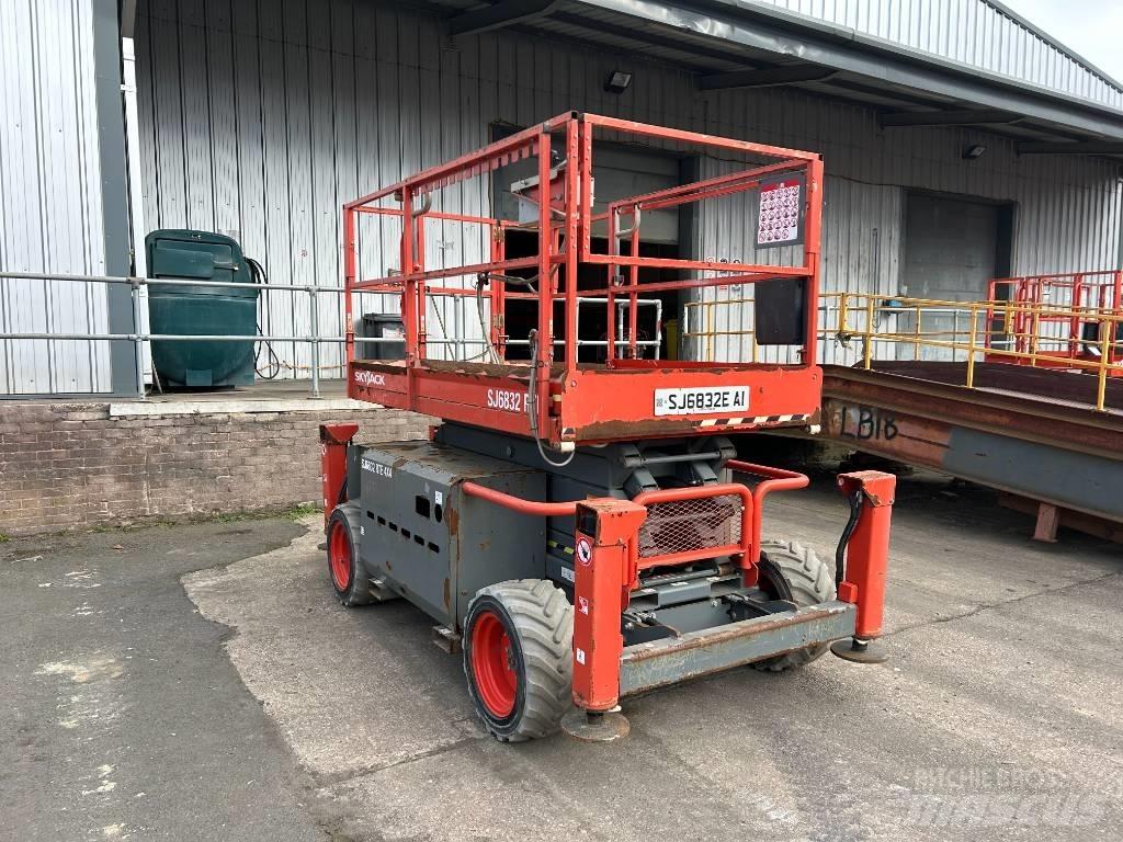 SkyJack SJ 6832 E Schaarhoogwerkers