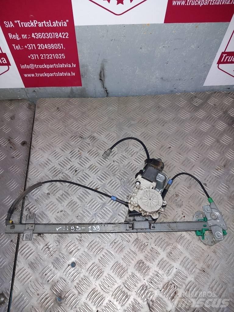 Volvo FH 12 84225966 Cabine en interieur