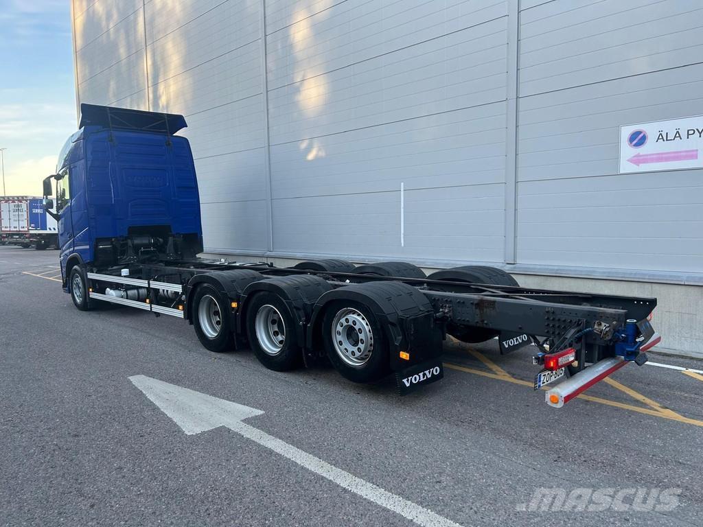 Volvo FH Chassis met cabine