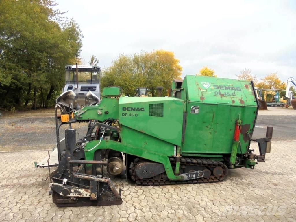 Demag DF 45 C Asfaltafwerkmachines