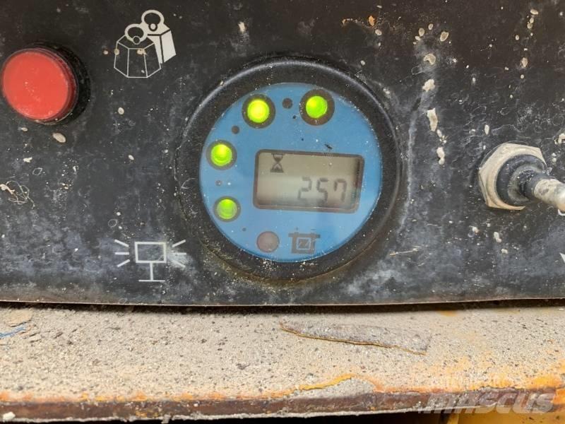 Haulotte Compact 8 Schaarhoogwerkers