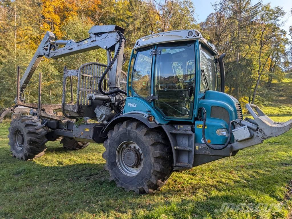 Pfanzelt Felix Uitrijwagens