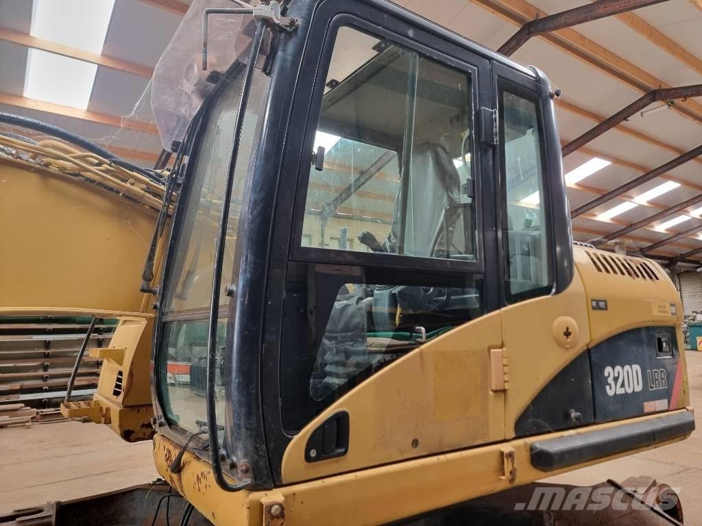 CAT 320 D FOR PARTS Rupsgraafmachines