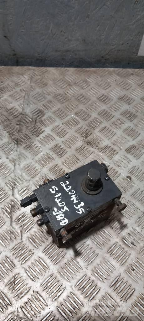 Scania R 440.   2204435 Hydraulics