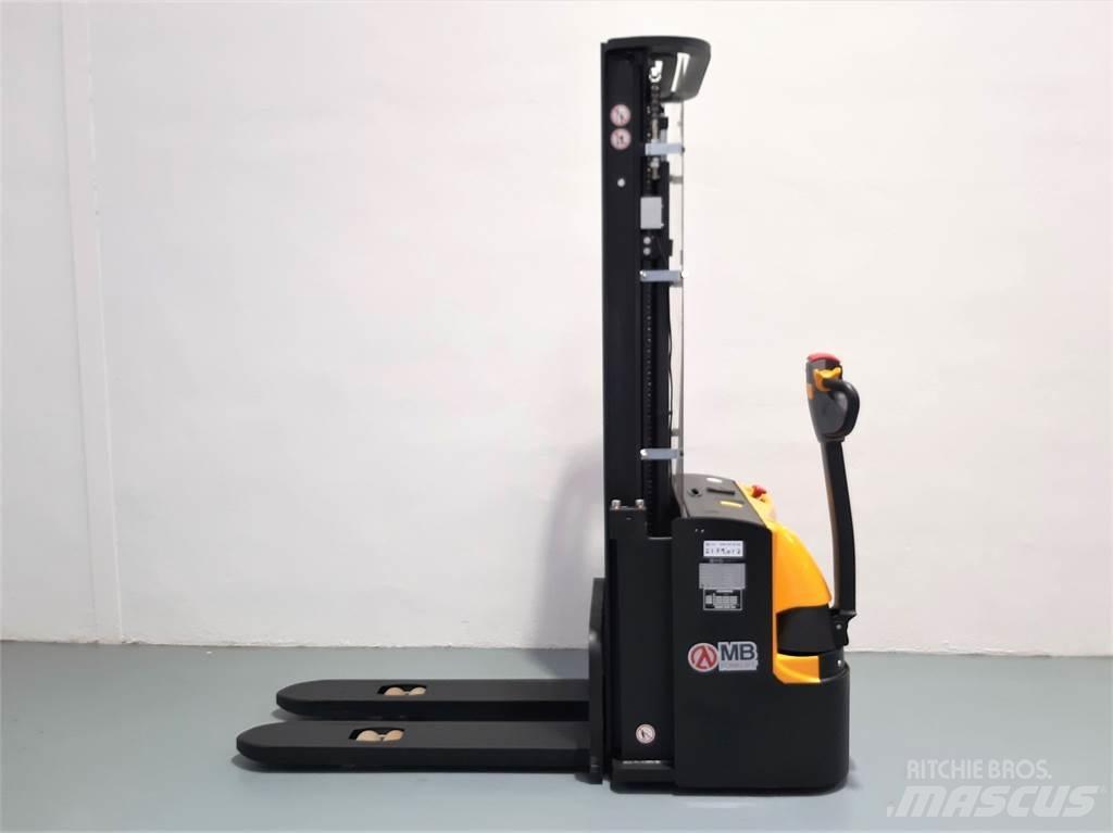  ES16 16WA 3F500 Meeloop stapelaar