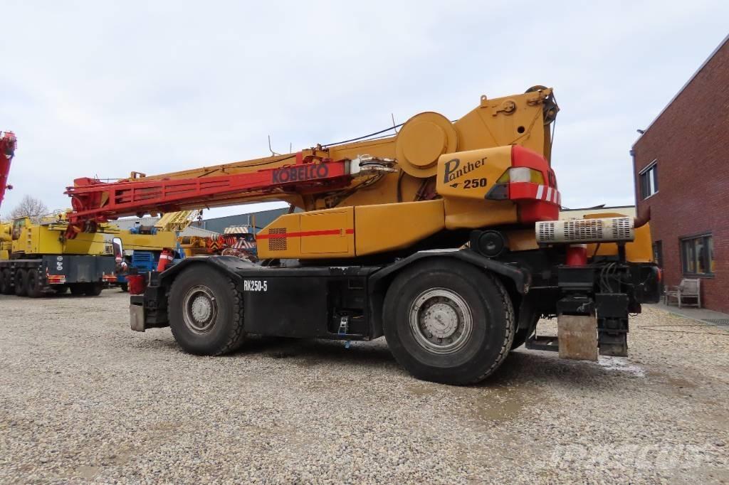 Kobelco RK 250-3 Ruw terrein kranen