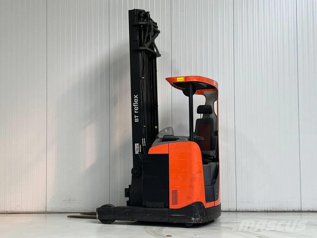 BT RRE160 Reachtruck voor hoog niveau