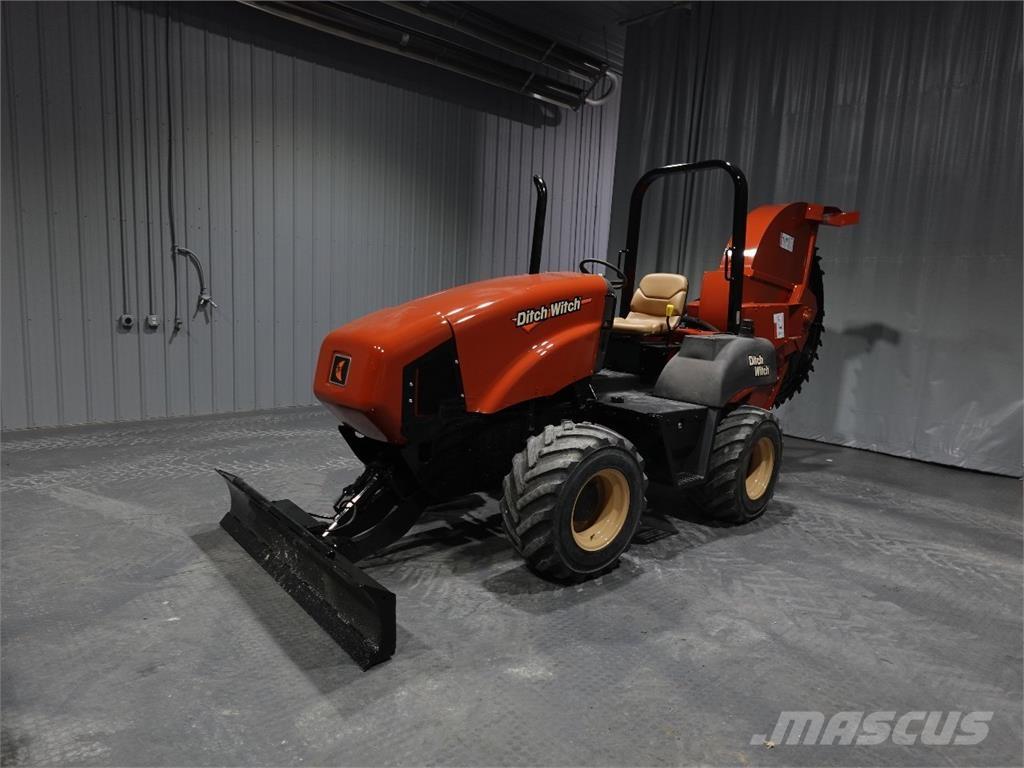 Ditch Witch RT55 Steen en betonzagen