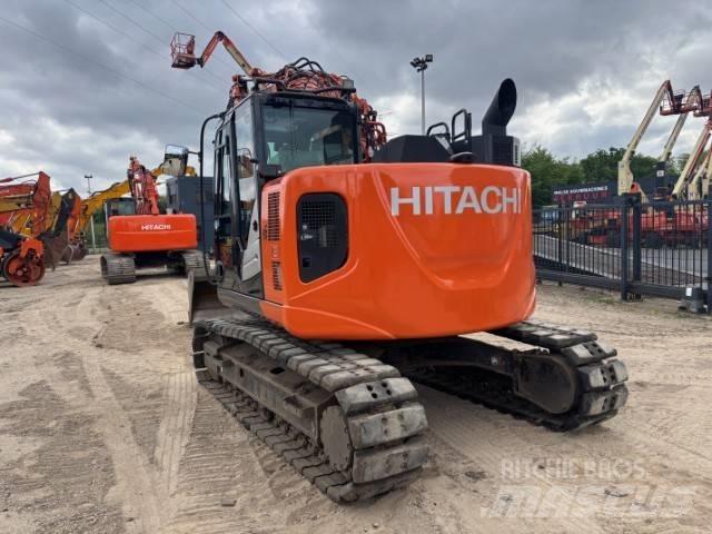 Hitachi ZX 135 US-6 Rupsgraafmachines