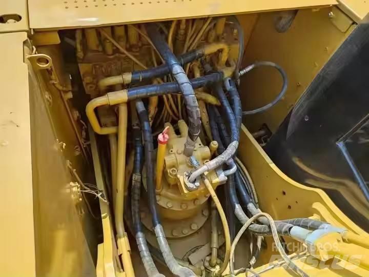 CAT CAT323D2L Rupsgraafmachines