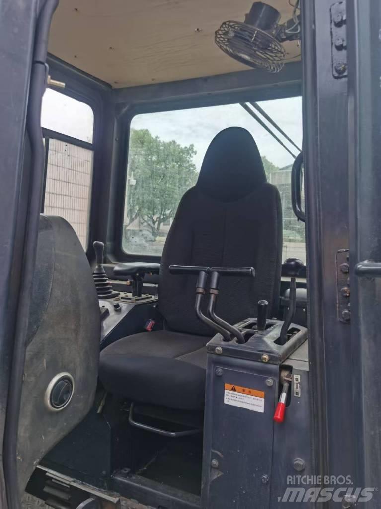 Shantui SD 22 Rupsdozers