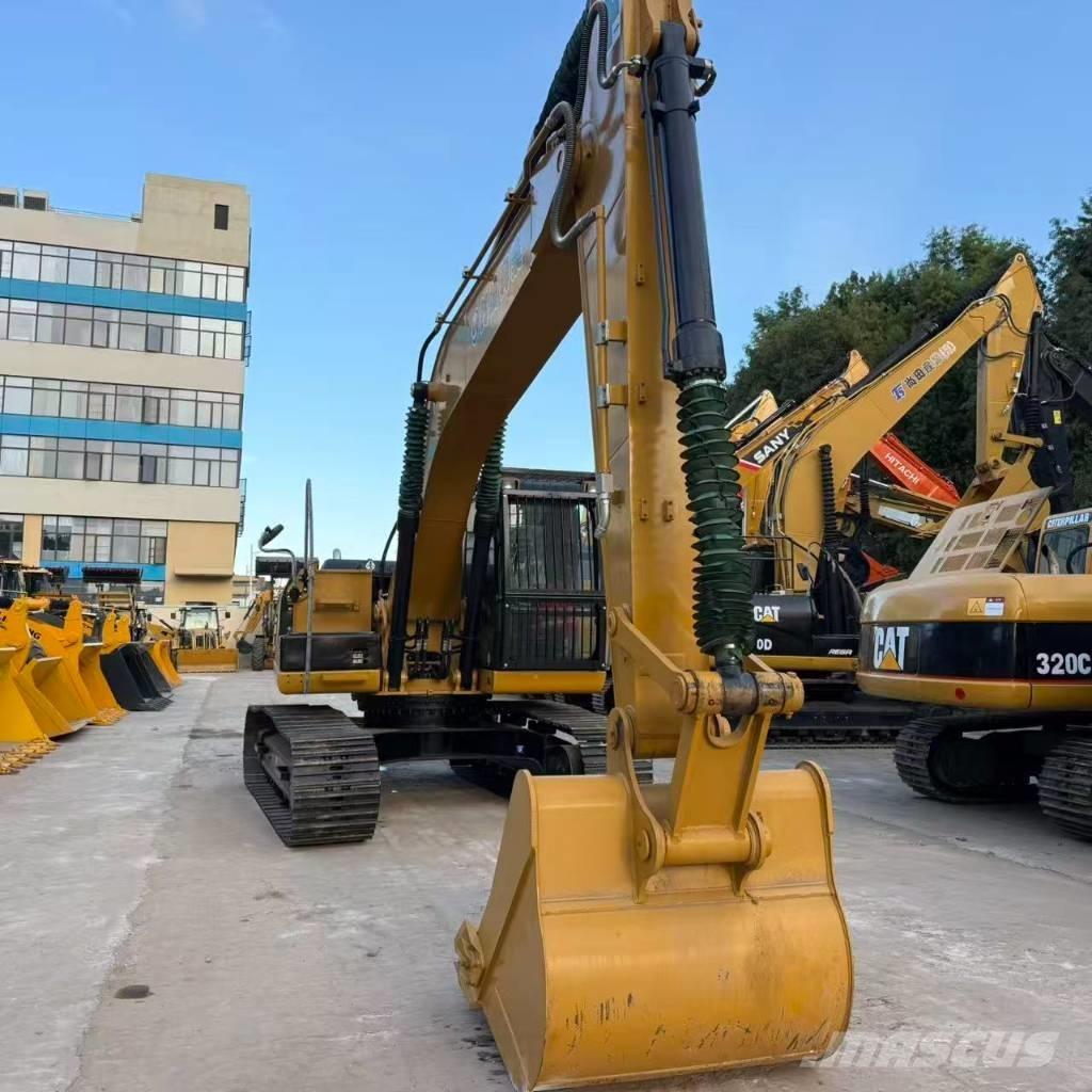 CAT 320D2 Rupsgraafmachines