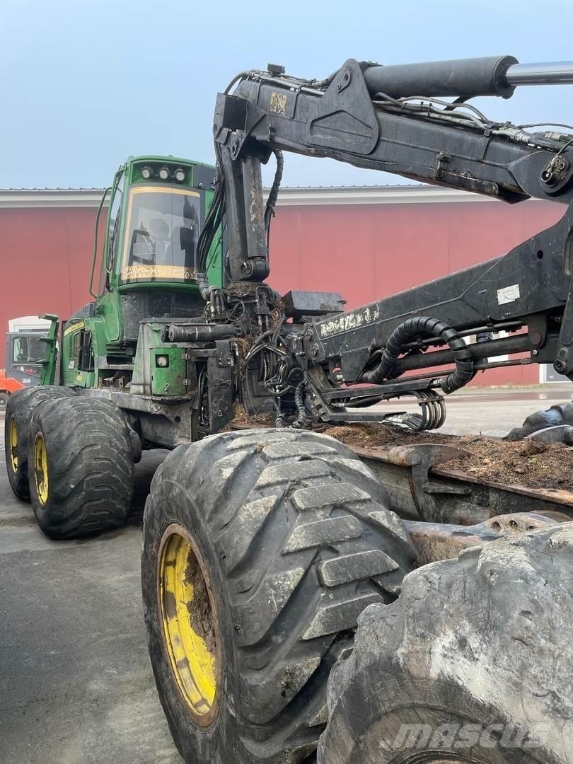 John Deere 1210E Uitrijwagens