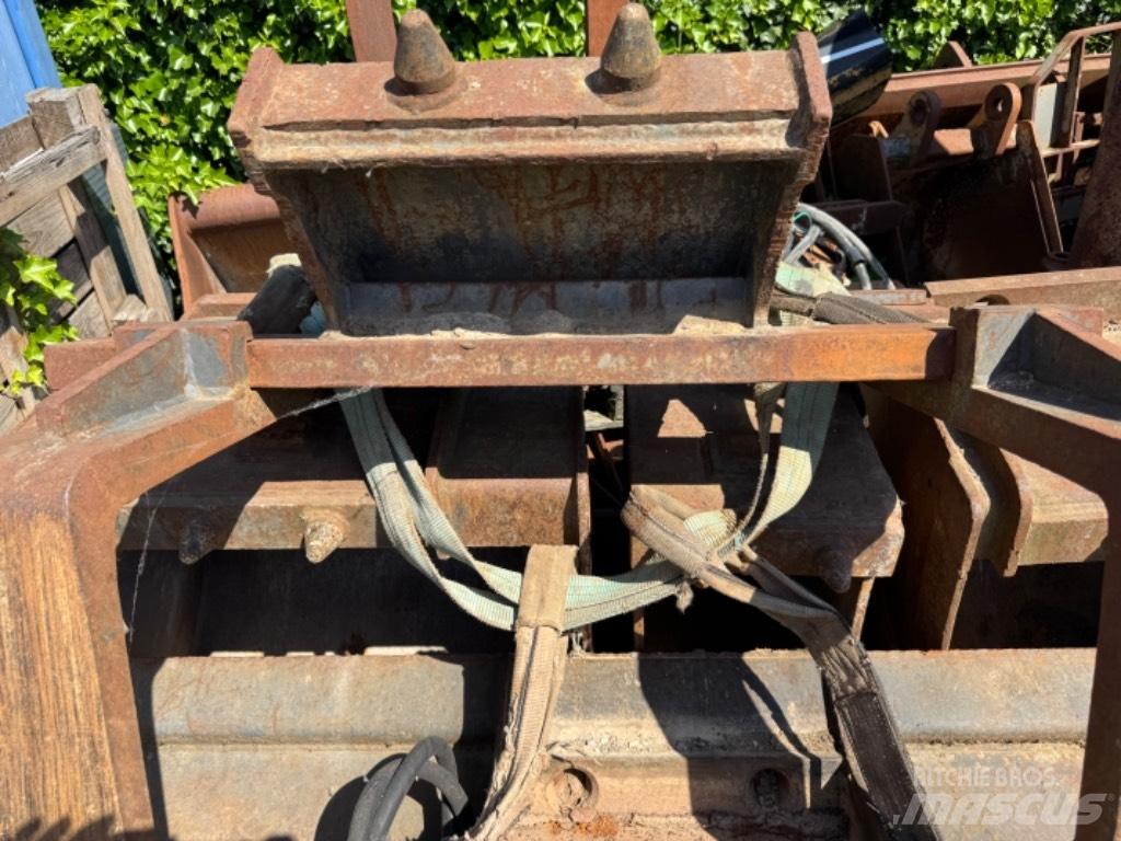Mecalac 12 MXT Wielgraafmachines