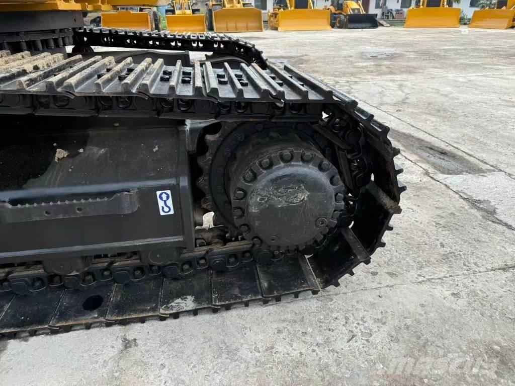 CAT 330 D Rupsgraafmachines