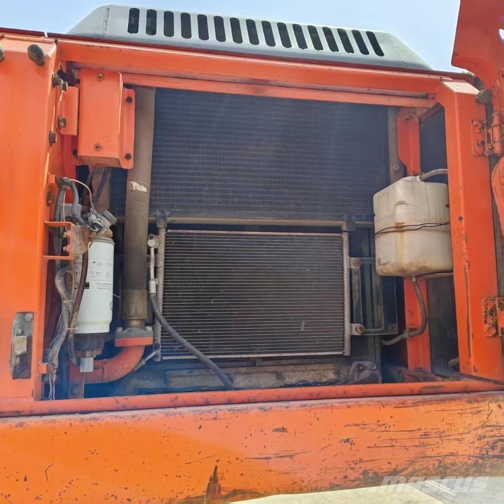 Doosan DX 300 LC Rupsgraafmachines