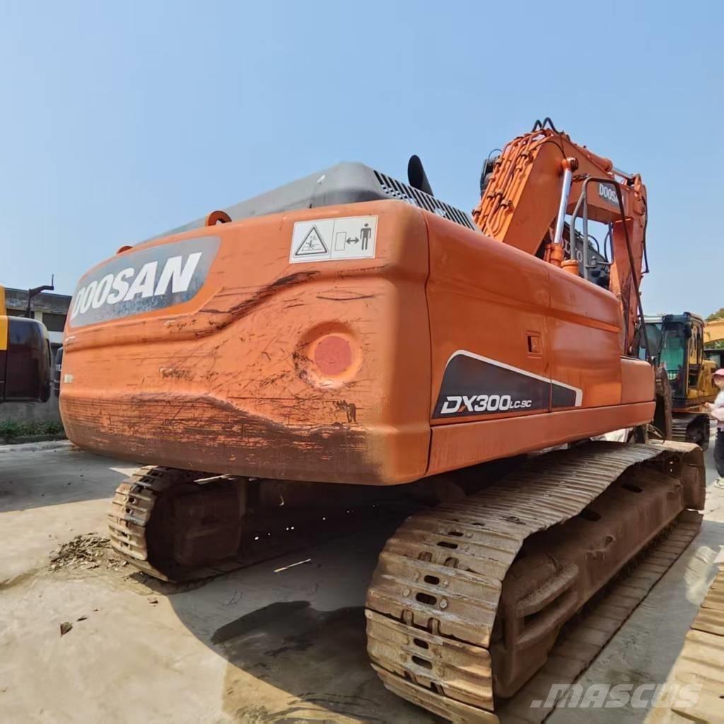 Doosan DX 300 LC Rupsgraafmachines